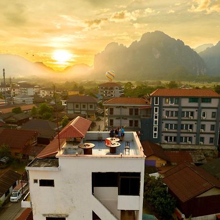Easy Go Backpacker Hostel 万荣 外观 照片