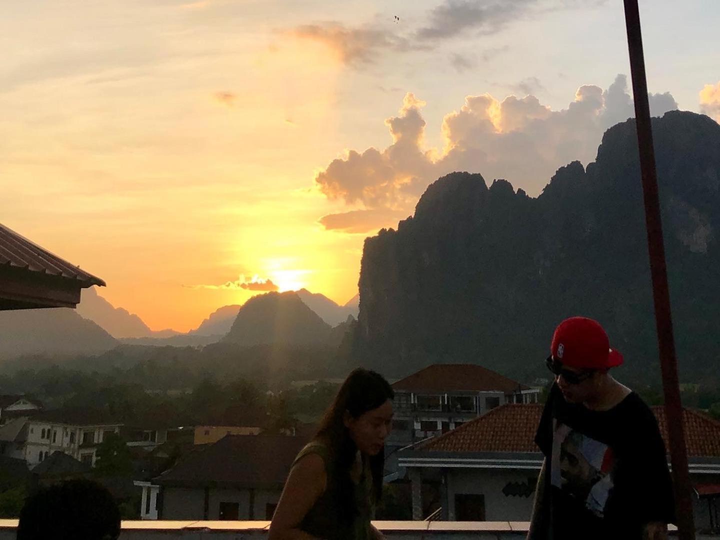Easy Go Backpacker Hostel 万荣 外观 照片
